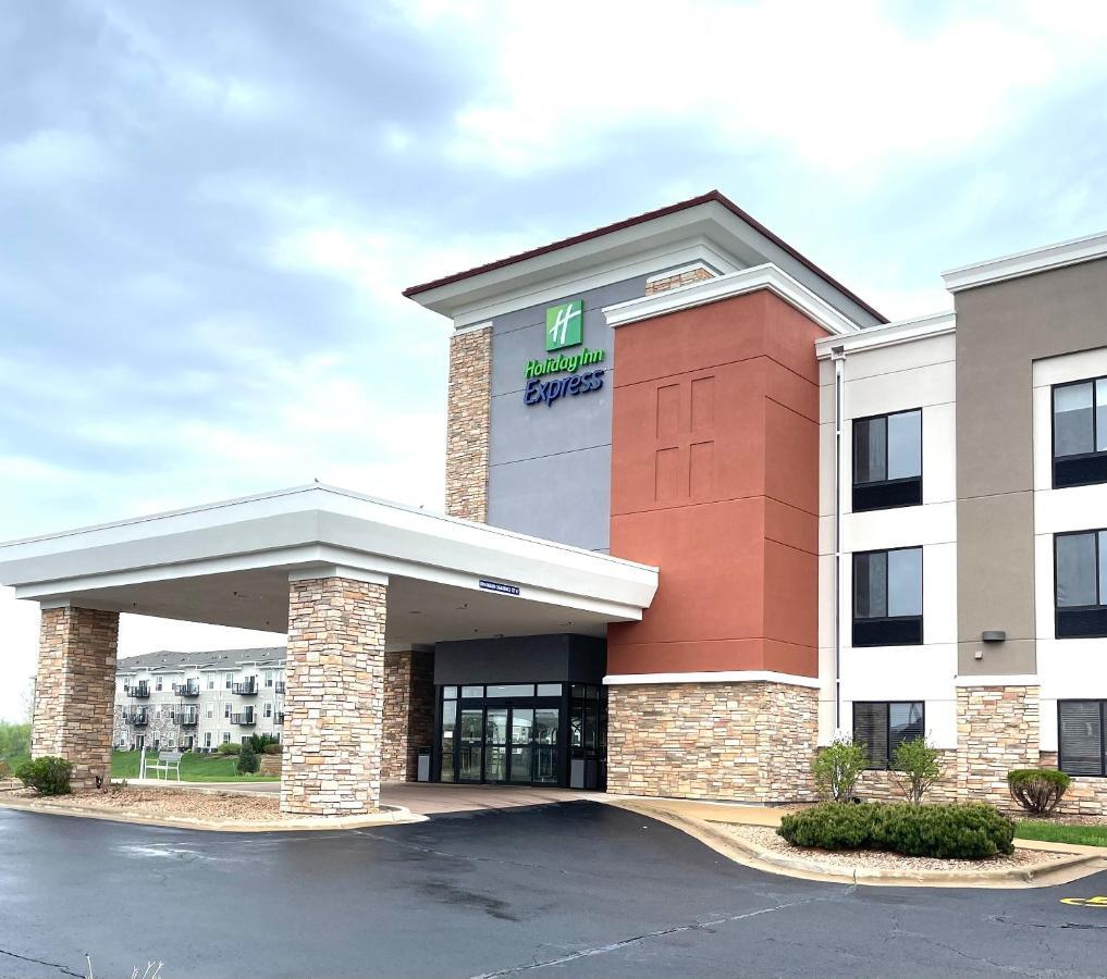 Holiday Inn Express Rochester South - Mayo Area By Ihg Exterior foto